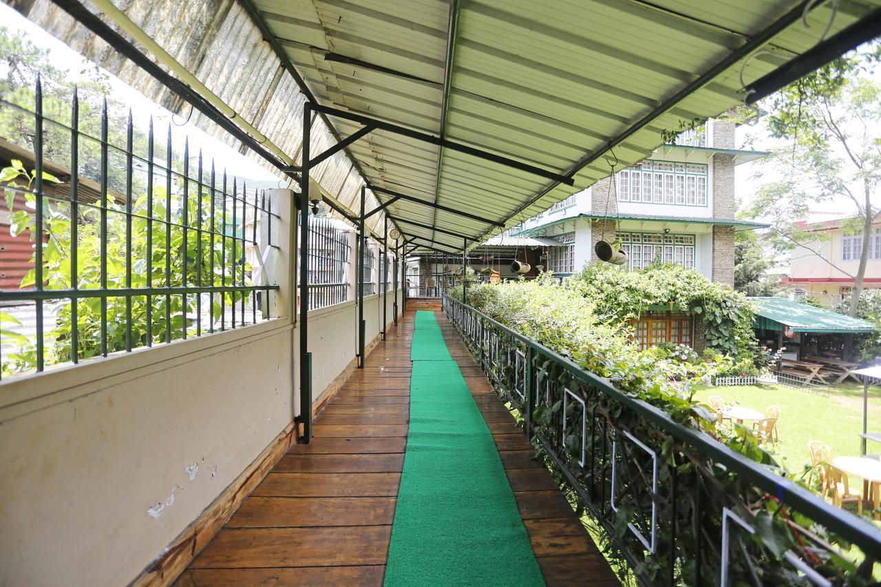 Oyo 2402 Hotel Highwinds Shillong Esterno foto