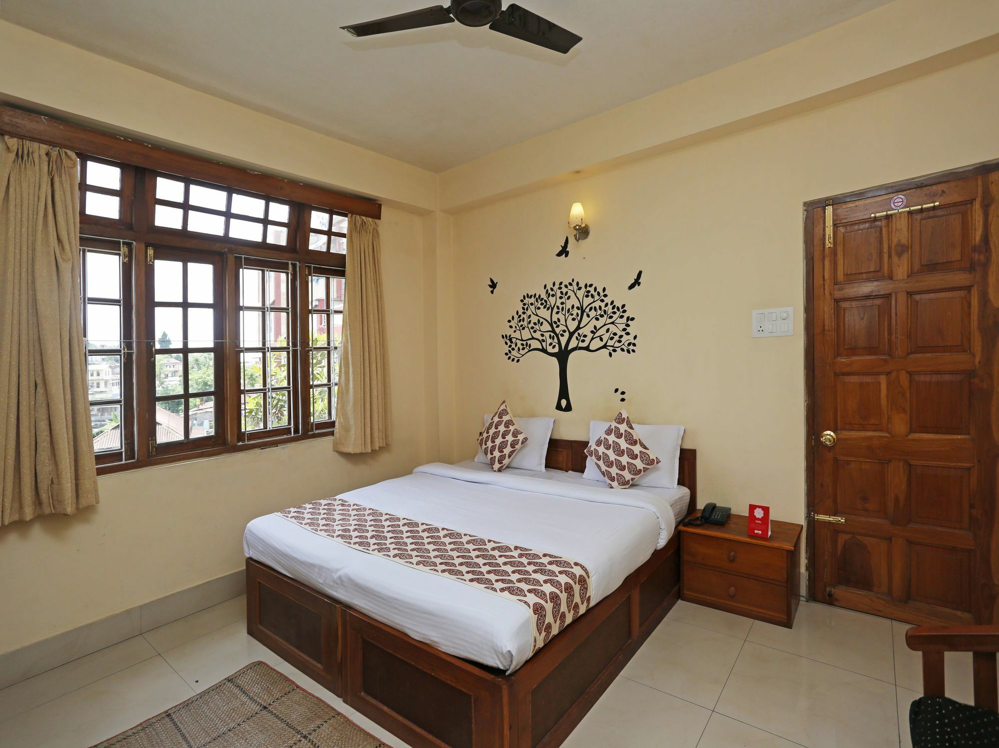 Oyo 2402 Hotel Highwinds Shillong Esterno foto